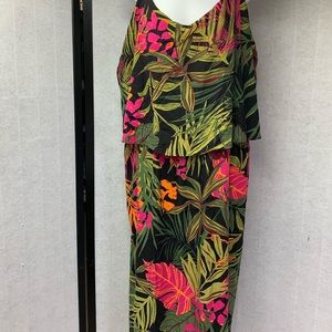 D19- 40- TROPICAL PRINT MAXI DRESS